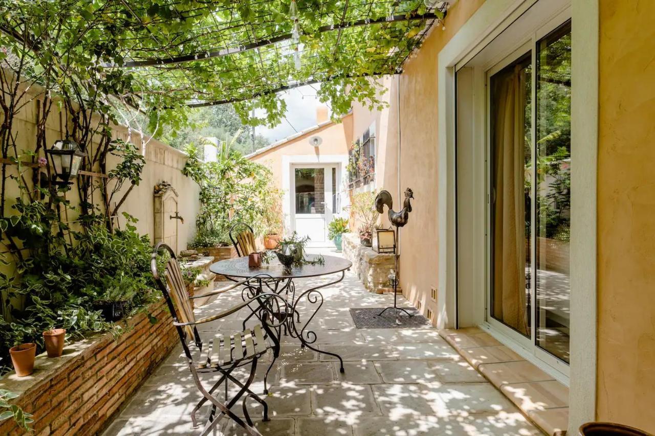 Agreable Chambre D'Hotes Avec Piscine Le Beausset Exterior photo