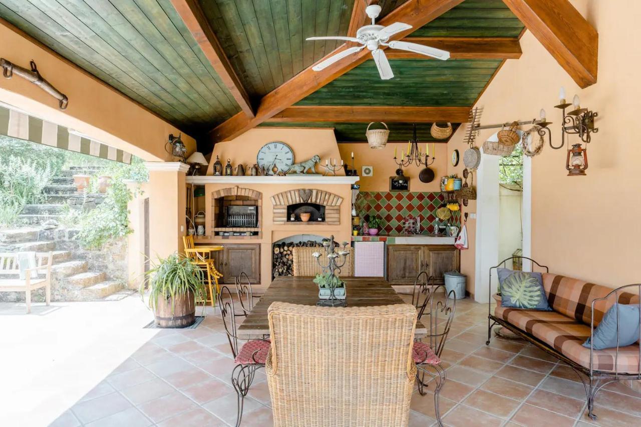 Agreable Chambre D'Hotes Avec Piscine Le Beausset Exterior photo