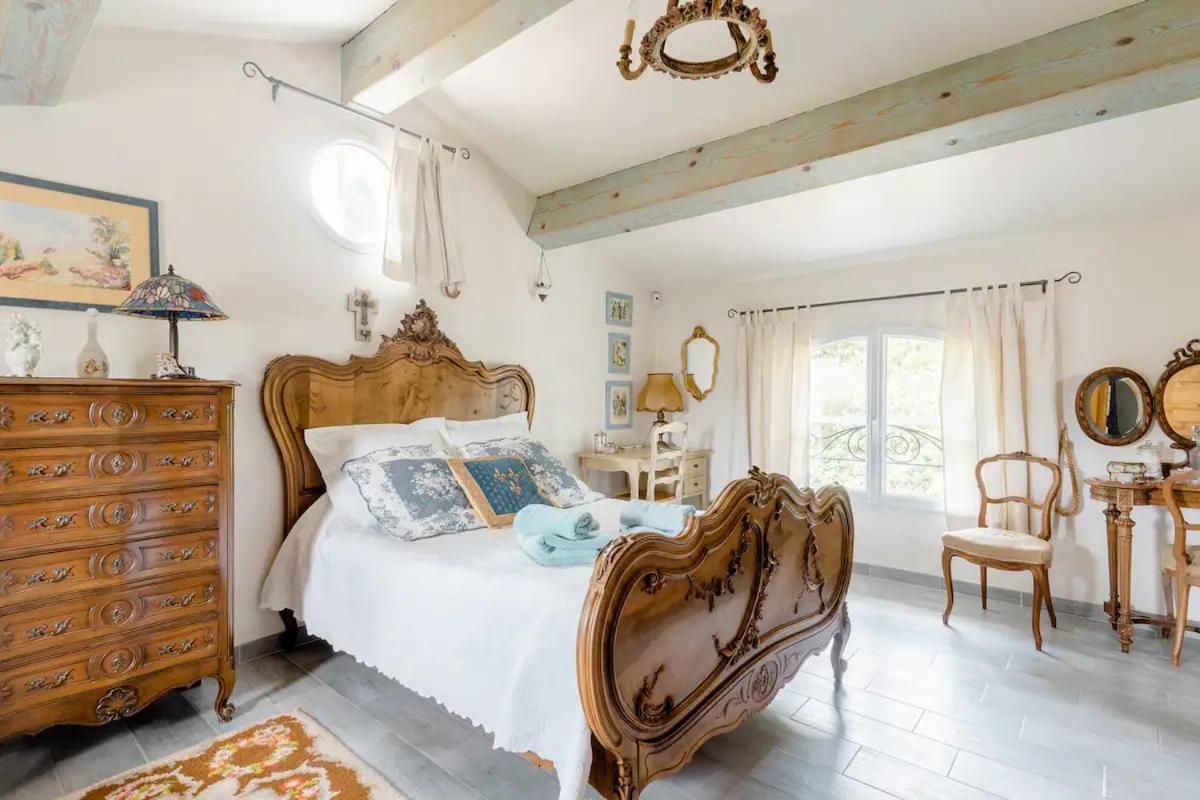Agreable Chambre D'Hotes Avec Piscine Le Beausset Exterior photo